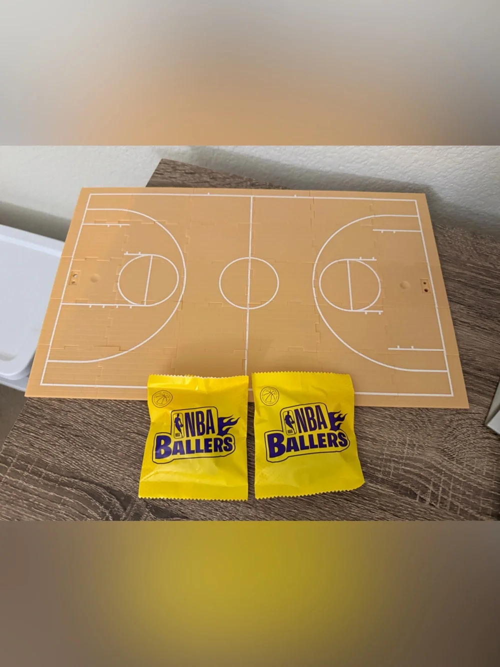 Zuru 5 Surprise NBA Ballers Series 2 Full Court w 2 Hoops for Display